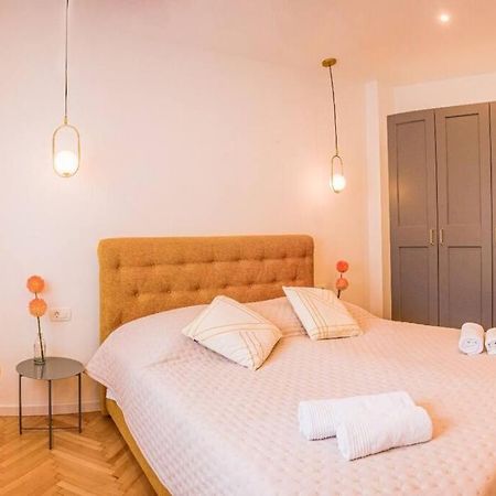 Luksuzni Apartman Ribica U Samom Centru Grada Split Exterior photo